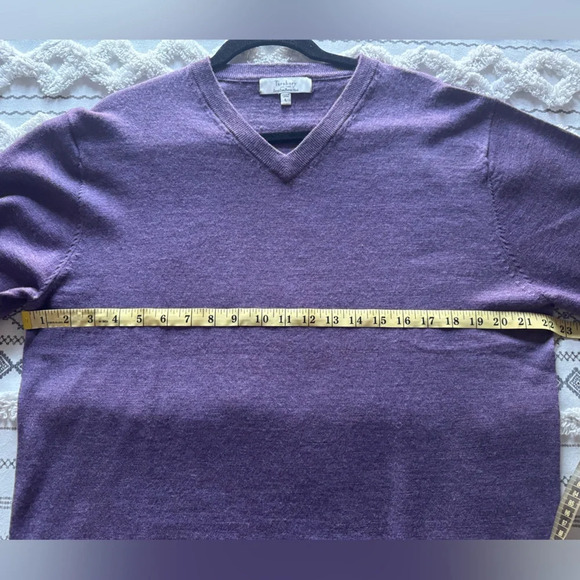 Turnbury Men’s 100% Wool Plum V-Neck Men’s Large  Sweater - Picture 5 of 5